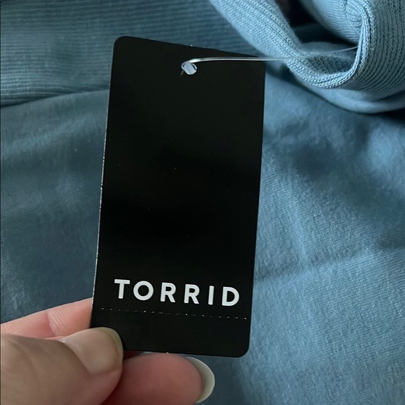 NWT! Torrid Supersoft Fleece Bungee Sweatshirt. 1X - Picture 3 of 8